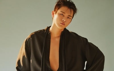 서인국, 한껏 풀어헤친 셔츠…관능美 폭발 [화보]