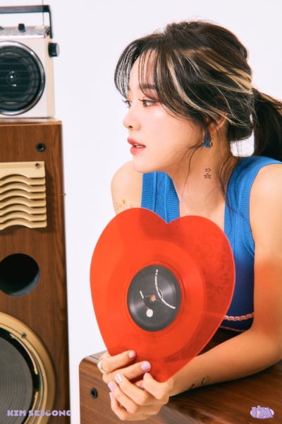 '살빠진' 김세정, 확 청량해졌다