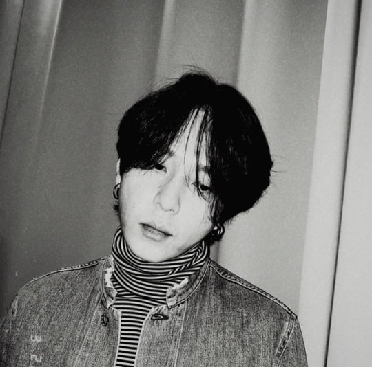 그룹 하이라이트 전 멤버 용준형 /사진=SNS