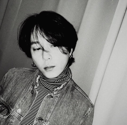 그룹 하이라이트 전 멤버 용준형 /사진=SNS