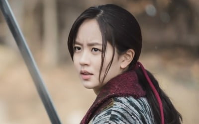 '달이 뜨는 강' 김소현vs나인우, 서로 칼 겨눴다