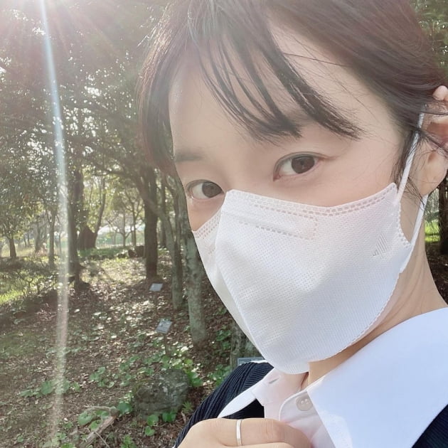 '임신' 한지혜, ♥검사 남편 없이 꽃나들이 "찍어주는 사람 없어 셀카"