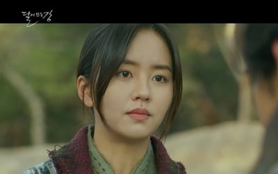 '달이 뜨는 강' 김소현X나인우, 진짜 부부됐다…뜨거운 입맞춤