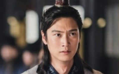 '달이 뜨는 강', 지수 모두 지운다…1회부터 나인우 재촬영