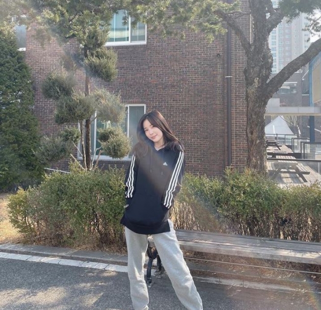 /사진=윤채경 인스타그램