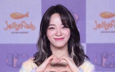 '구구단→솔로' 김세정, 전곡 자작곡에 위로 담은 아티스트 성장 [종합]