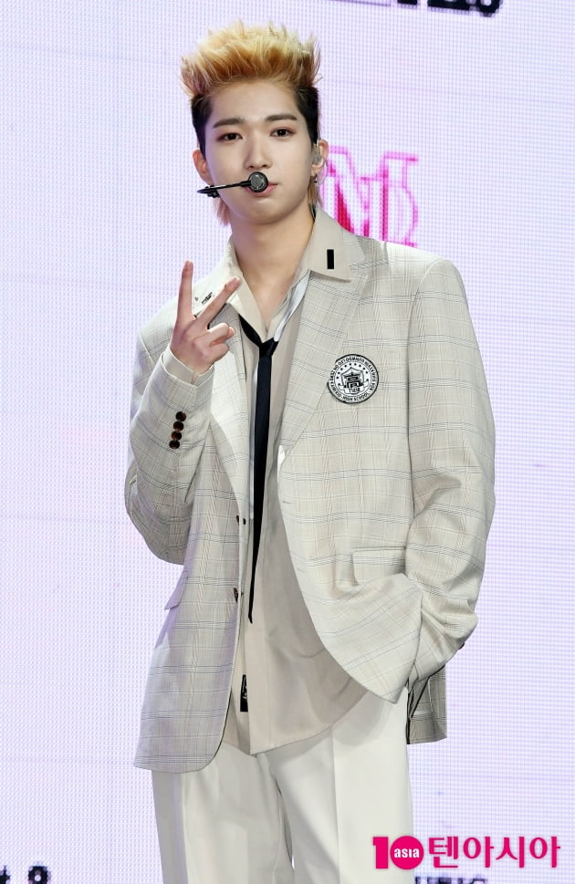 [TEN 포토] T1419 레오 '포토타임은 시크하게'