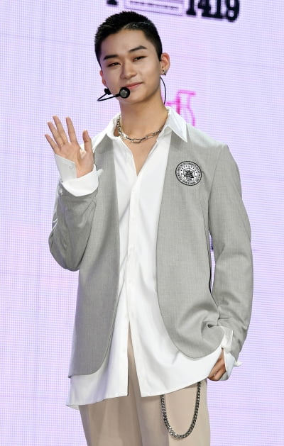 [TEN 포토] T1419 제로 '카리스마 넘치는 미소'