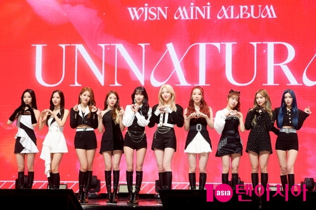 [TEN 포토] 우주소녀 '소녀에서 여인으로'