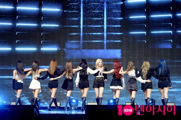 [TEN 포토] 우주소녀, 베일 벗은 '언내추럴'