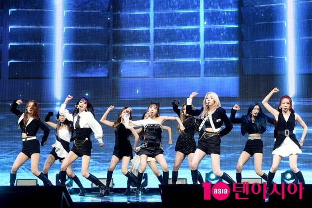 [TEN 포토] 우주소녀 '인상적인 포인트 안무'