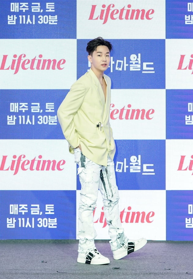 헨리 "수영장에서 '드라마월드' 캐스팅됐다"