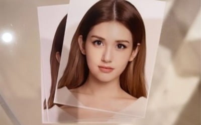 전소미, 증명사진 맞아? '굴욕無' 인형 비주얼