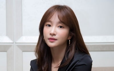 '어른들은 몰라요' 하니 "본캐는 인간 안희연, 부캐는 글쎄" [인터뷰①]