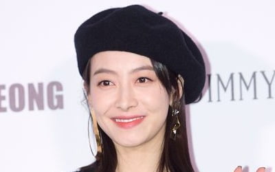 빅토리아, 中으로 돌아갔다…SM과 계약 종료