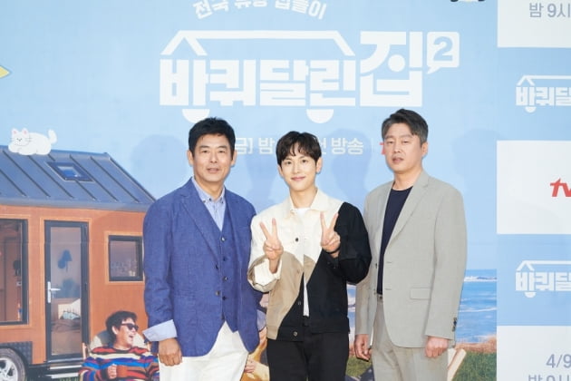 성동일(왼쪽부터), 임시완, 김희원. /사진제공=tvN