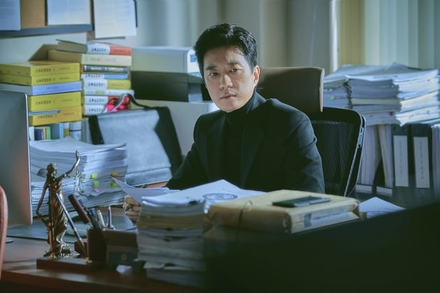 드라마 '로스쿨'의 김명민 / 사진제공=넷플릭스