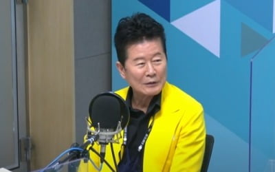 태진아 "후배들 줄 돈 없어, 1년 반 놀았다" ('허리케인 라디오')