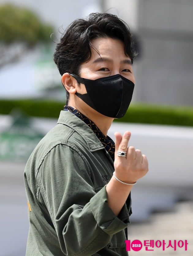 [TEN 포토] 정엽 '심쿵 하트'