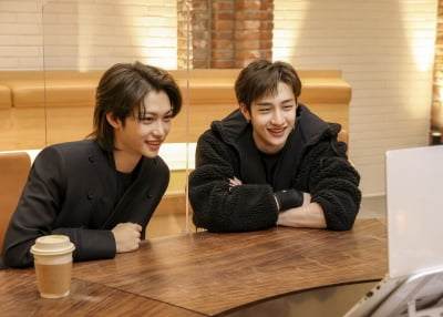 스트레이키즈 방찬·필릭스, 난치병 투병 해외 팬 만났다