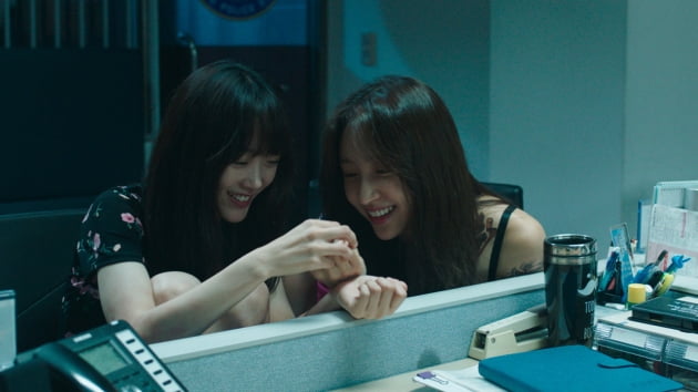 영화 '어른들은 몰라요' 이유미-안희연./ 사진제공=리틀빅픽처스