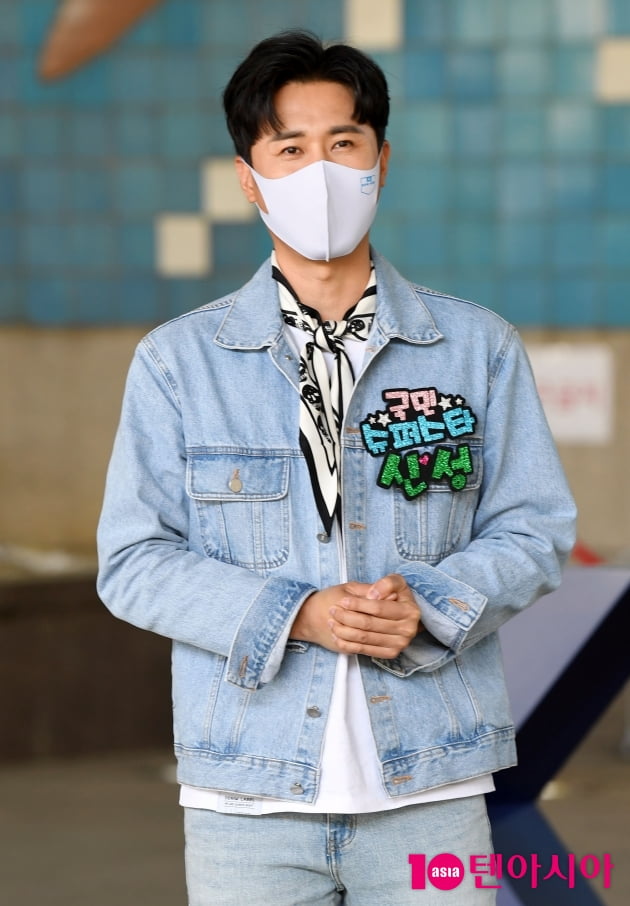 [TEN 포토] 신성 '국민 슈퍼스타 왔어요'