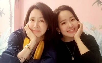 소유진, 전인화와 다정한 미소 "꽃 중의 꽃"