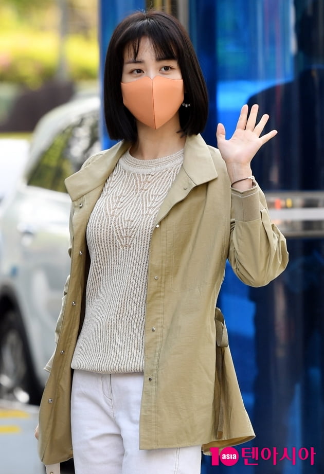 [TEN 포토] 박하선 '봄을 알리는 손짓'