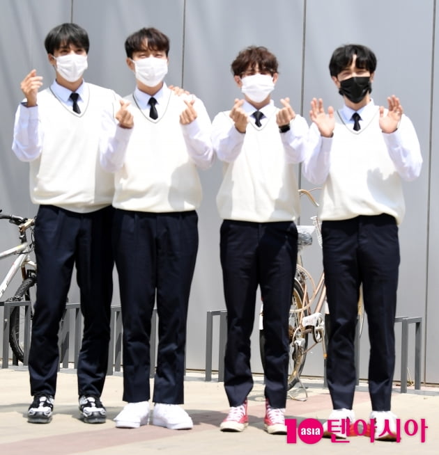 [TEN 포토] 하이라이트 '오랜 군백기 마치고 완전체'