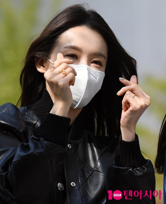 [TEN 포토] 다비치 강민경 '치명적인 하트'