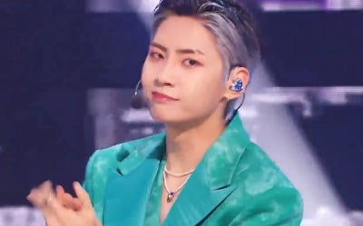 '인가' 이진혁, 민트 슈트+눈썹 스크래치도 '찰떡 소화'