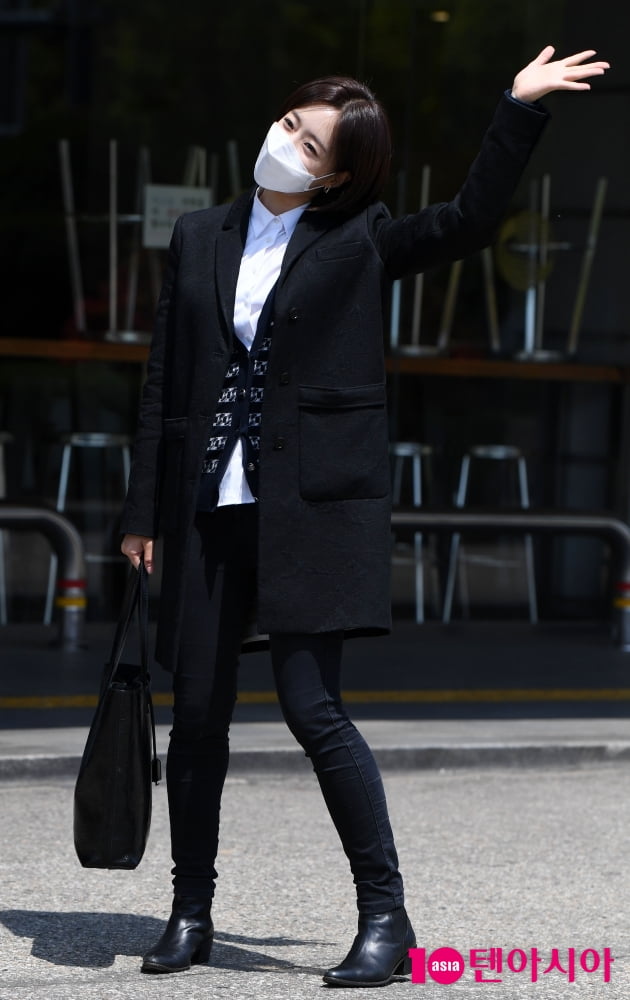 [TEN 포토] 함은정 '봄 햇살도 질투하는 미모'