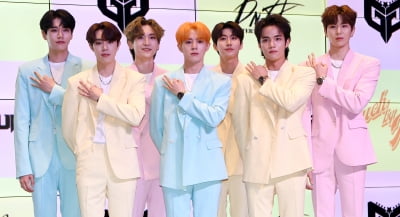 [TEN 포토] 멋진녀석들 '스페셜앨범 'Again'으로 컴백'