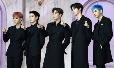 [TEN 포토] 뉴이스트 '정규 2집 앨범 'Romanticize'으로 컴백'