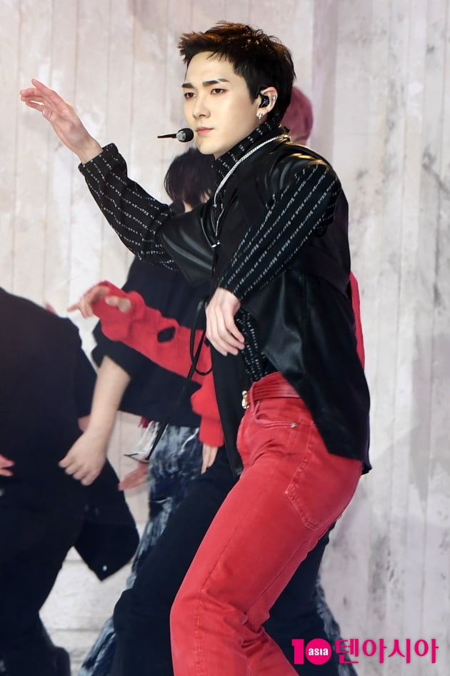 [TEN 포토] 뉴이스트 아론 '멋짐 폭발'
