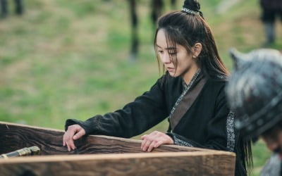 '달이 뜨는 강' 관 속에 잠든 나인우…김소현, 새드앤딩 맞나