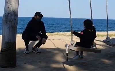 딸 그네 태우는 주상욱…차예련, 바라만봐도 행복 "사랑해" [TEN★]