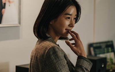 '내일의 기억' 서예지, 스릴러 촬영장서 '싱긋'