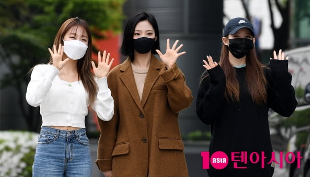[TEN 포토] 우주소녀 수빈-루다-여름 '즐거운 퇴근길'