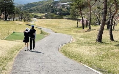 이필모♥서수연, 설레는 키 차이…밀착 스킨십에 '꿀 뚝뚝' [TEN★]