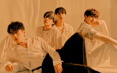 4년 만에 뭉친 하이라이트, 여전히 멋있다