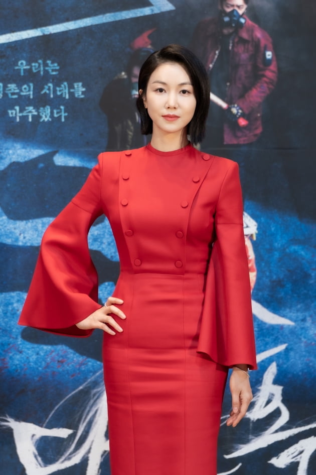 배우 김옥빈이 26일 오후 온라인 생중계된 OCN 새 금토드라마 '다크홀' 제작발표회에 참석했다. /사진제공=OCN