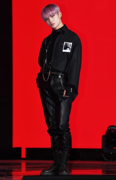 [TEN 포토] 엔하이픈 니키 '몽환적 보라빛 컬러'