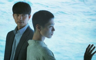 '서복' 극장-OTT 다 잡았다…"韓영화 배급 새 활로 제시"