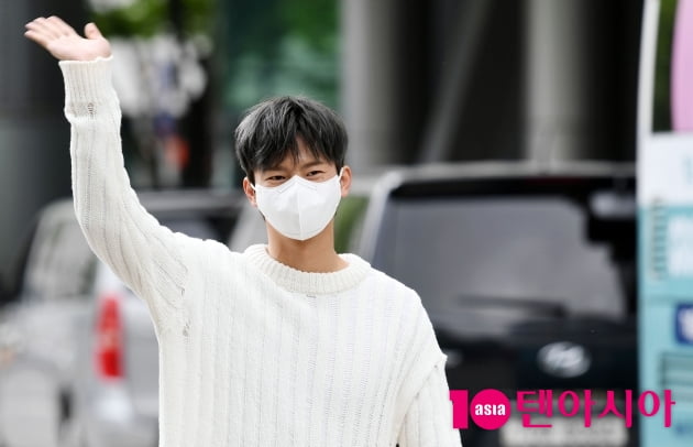 [TEN 포토] 서인국 '곧 드라마와 영화로 만나요'