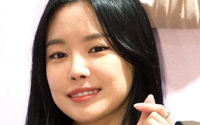 손나은. 플레이엠 떠났다…에이핑크 해체는 아냐 [공식]