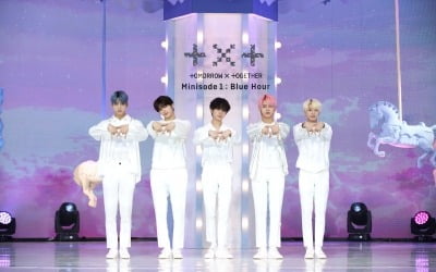 투모로우바이투게더, 하프 밀리언 달성…새 앨범 선주문 52만 장 돌파