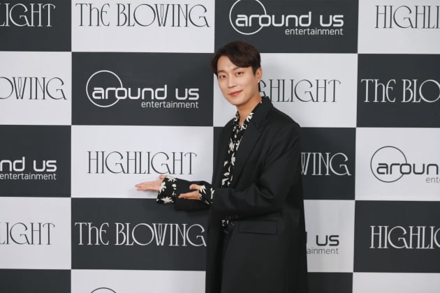 그룹 하이라이트 윤두준/사진 = 어라운드어스
