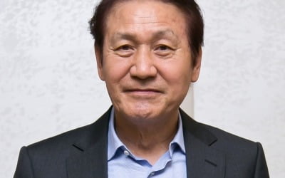'아들의 이름으로' 안성기 "5·18의 진상, 뒤늦게야 알게 돼" [인터뷰①]