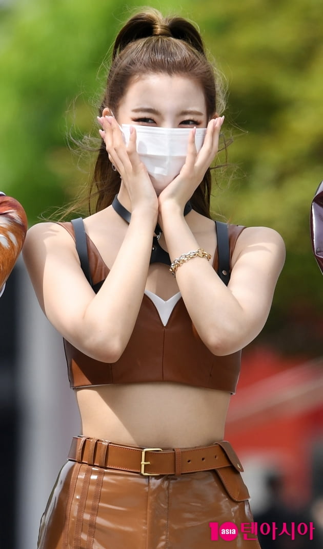 [TEN 포토] ITZY(있지) 리아 '귀여운 꽃송이'